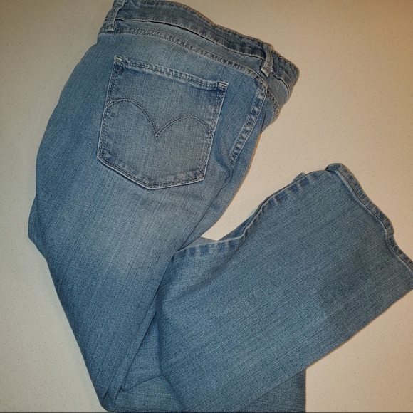 Levi’s Demi Curve Jeans - Picture 5 of 6
